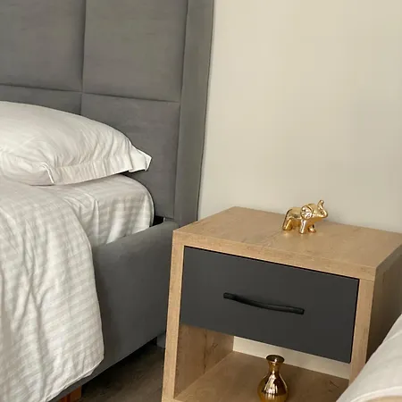 Aparthotel Avenue 01 *